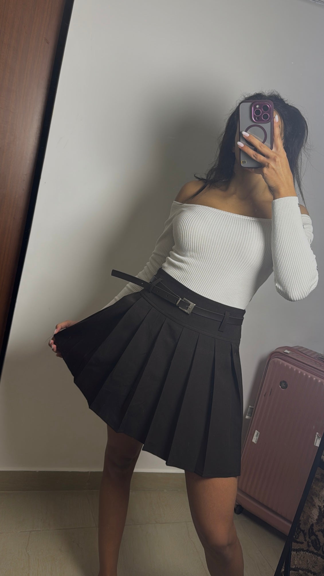 Skirt with belt
